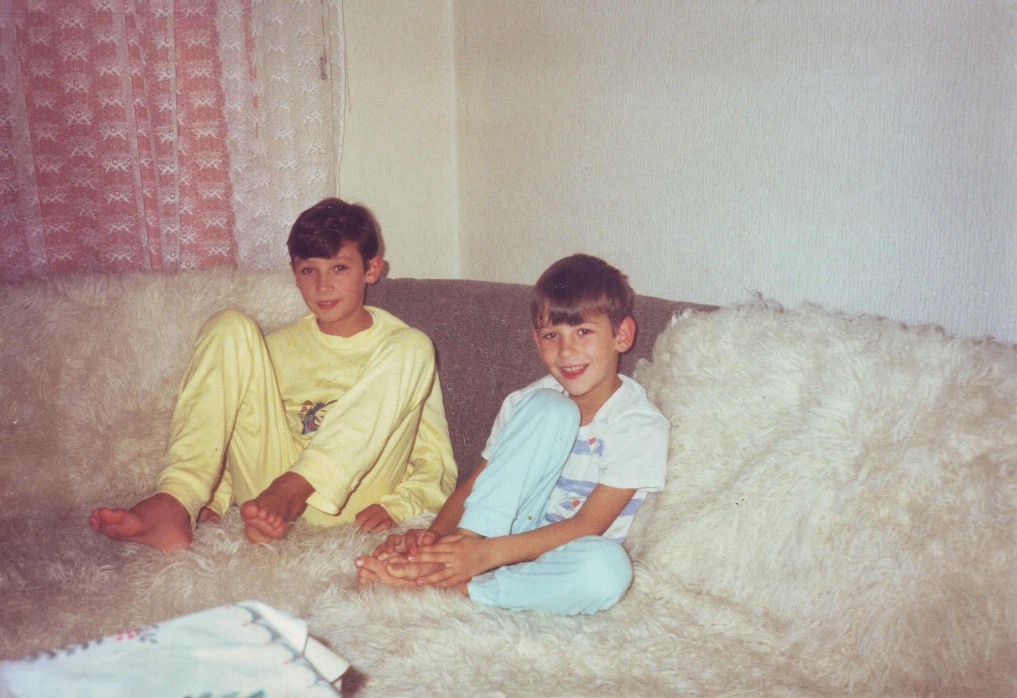 Amel (in yellow pajamas) and Džemil before the war, ca. 1991